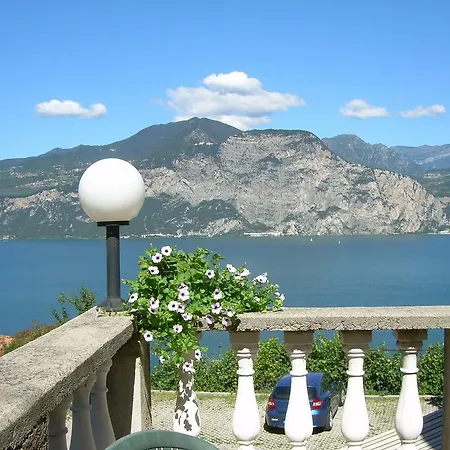 Casa Margherita Апартаменты Бренцоне-суль-Гарда